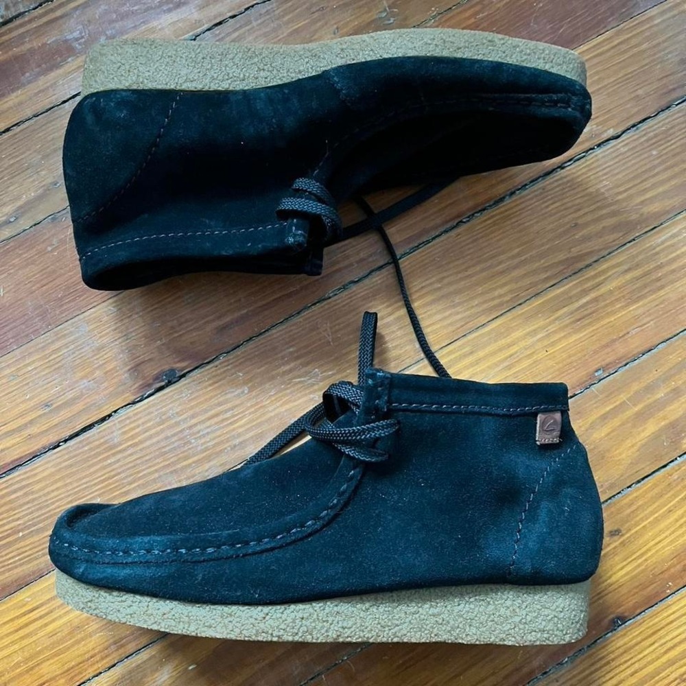 2010s Clarks Wallabees Originals size 8